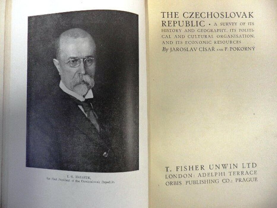 The Czechoslovak Republic.
A Survey of its history and geography, its political and cultural organsiation, and its economic resources. Image