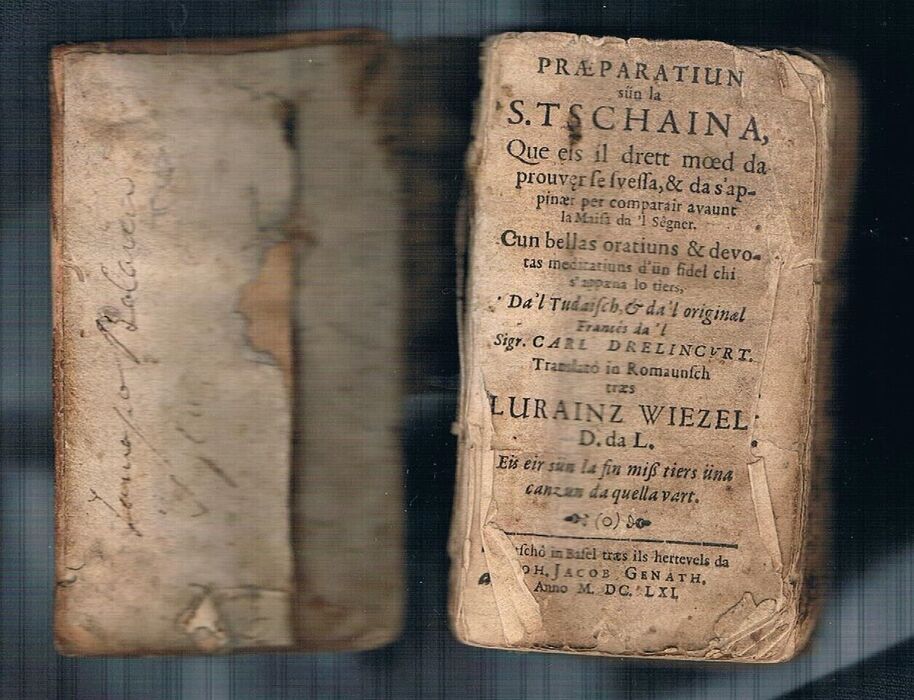 Præparatiun sün la S. Tschaina, [Romansh Romansch edition].
Que eis il drett mœd da prouverse svessa, & da s’appinær per comparair avaunt la Maisa da ‘l Sêgner.  Cun bellas oratiuns & devotas meditatiuns d’ü fidel chi s’appæna lo tiers,  Da‘l Tudaisch, & da ‘l originæl Francés da ‘l Sigr. Carl Drelincurt. Translatò in Romaunsch træs Lurainz Wiezel D. da L. Eis eir sün la fin miß tiers üna canzun da quella vart. Squitscô in Basel træs ils hertevels da Joh. Jacob Genath. Image